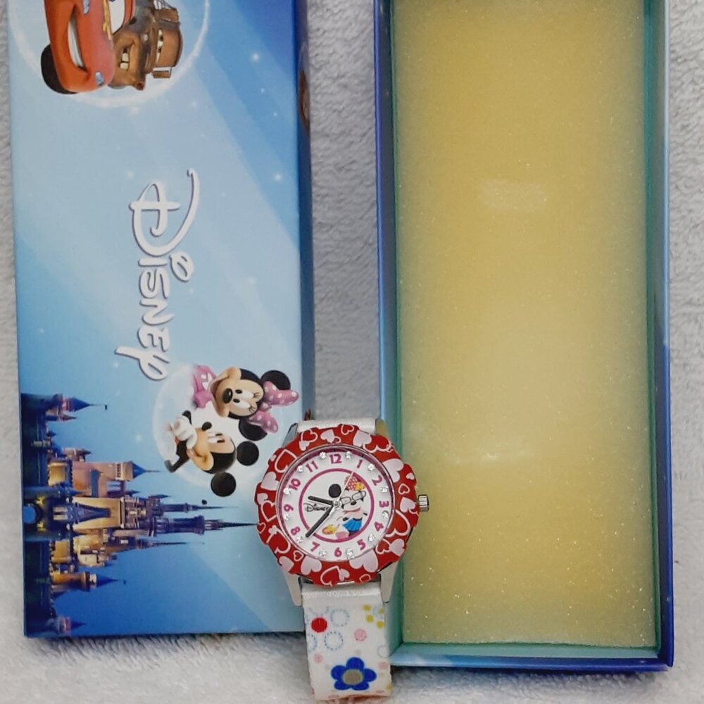 HOST PICK!! NEW Disney Girl's Wrist Watch - Picture 3 of 15